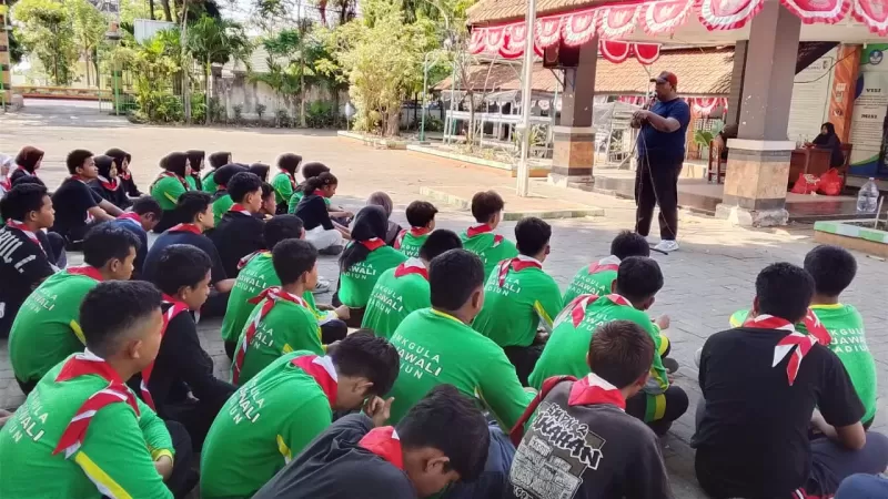 Latihan Dasar Kepemimpinan SMK Gula Rajawali Madiun