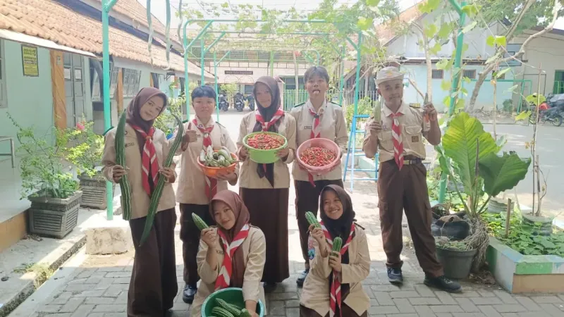 Panen Raya Program SIKAP SMK Gula Rajawali: Wujud Nyata Generasi Muda Menjaga Ketahanan Pangan